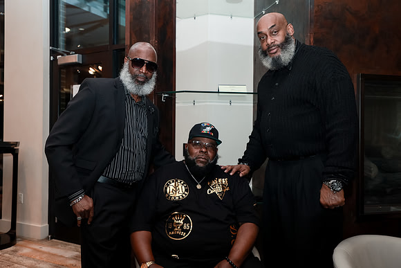 EAVI0756